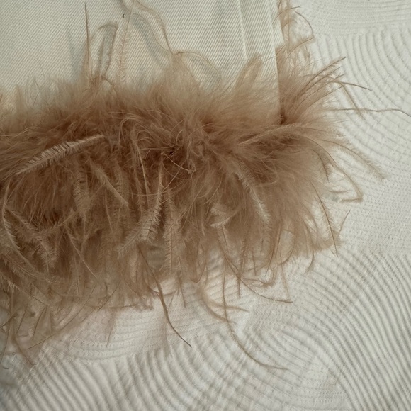 Gianni Bini Denim Straight Leg Egyptian Feather Detail Jeans White/Tan Feather - Picture 7 of 8